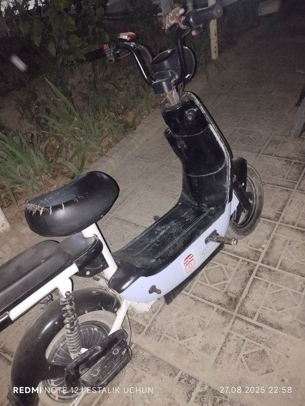 Skuter sotiladi kelishgan holda Skuter sotiladi kelishgan holda