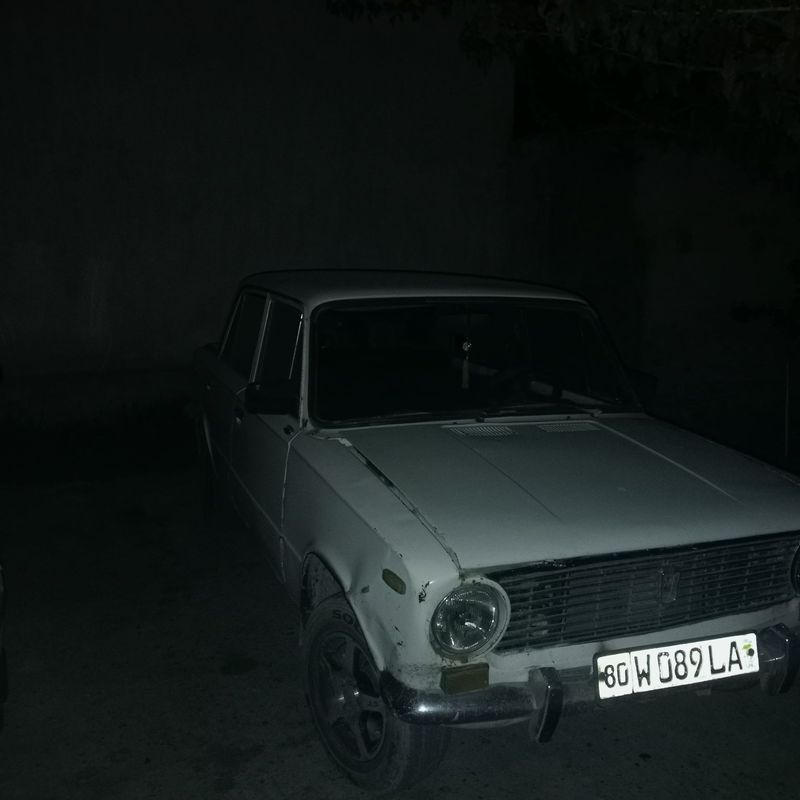 1984-yil chiqqan yengil sedan