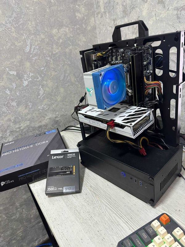 Игровой кейс 12 поколения / i3 12100f / 16gb ddr4 / RX580 8gb Игровой кейс 12 поколения / i3 12100f / 16gb ddr4 / RX580 8gb