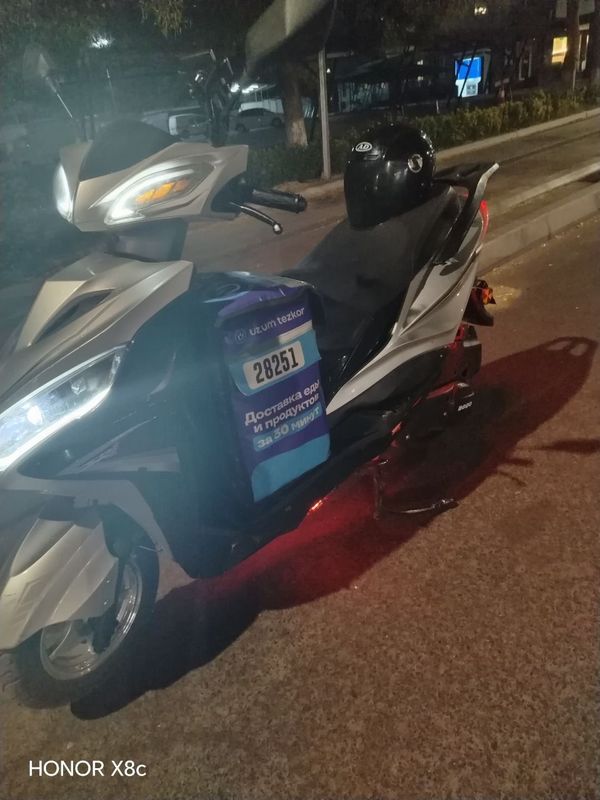 Skuter sotiladi 150 kub