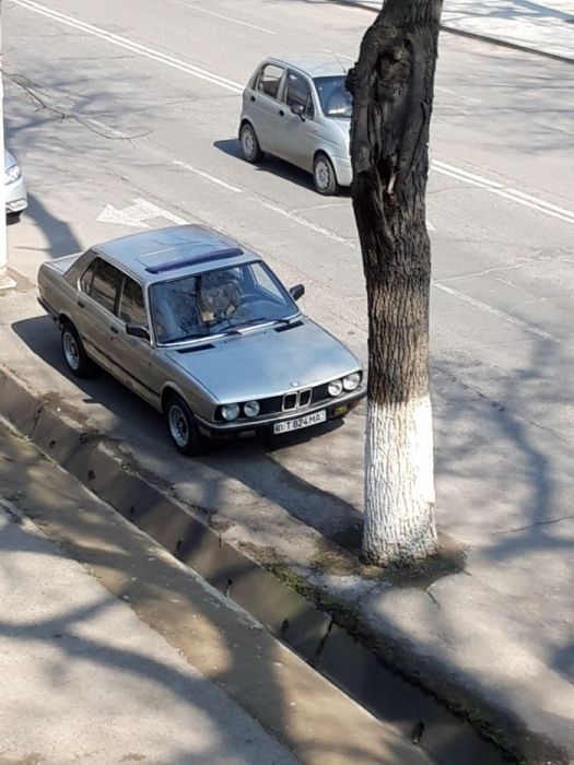 продам bmw 525E м20 б20