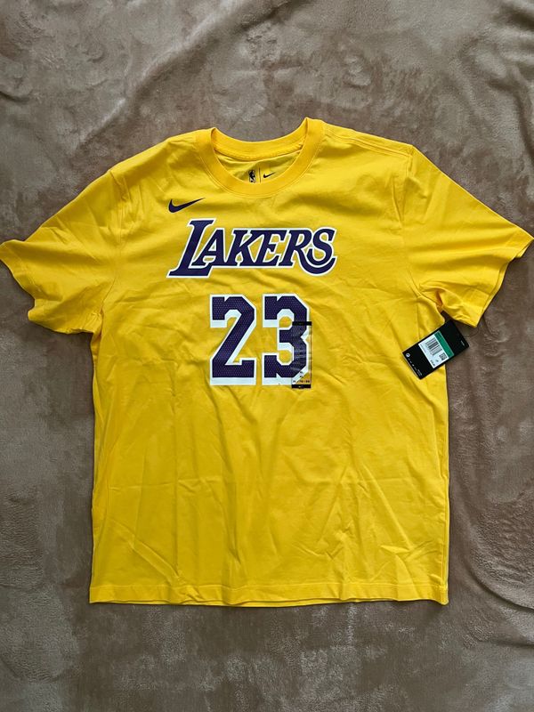 Продается футболка NIKE, nba. Оригинал, новая.