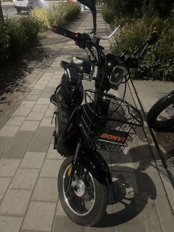 Elektro skuter va velik sotiladi