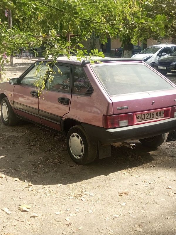 ВАЗ 2109 Продам авто. Заводиться. Работает.
