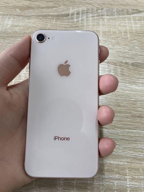 Iphone 8 64gb ideal srochno sotiladi