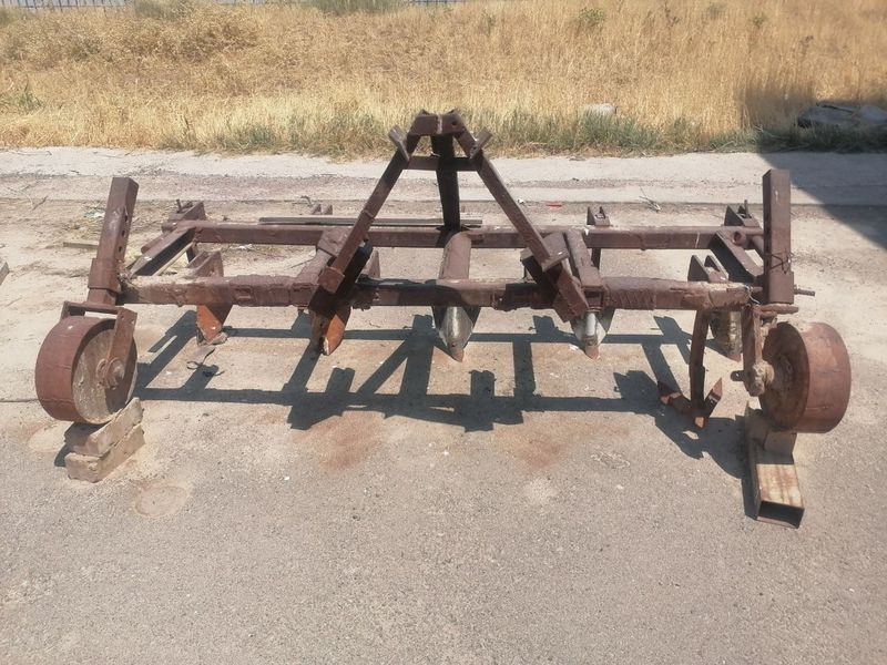Chizel sotiladi razmeri 60 lik. Chizel sotiladi razmeri 60 lik.