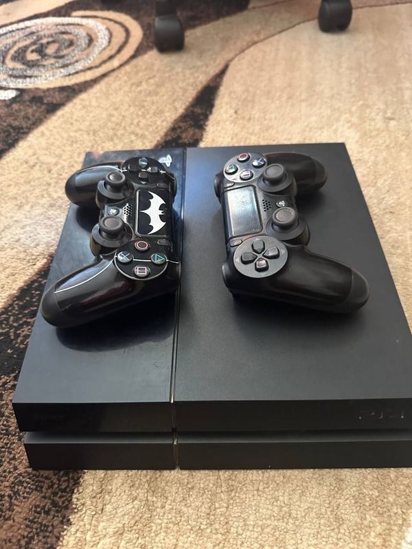 Playstation 4. 2 ta pult+ uyinlar Playstation 4. 2 ta pult+ uyinlar