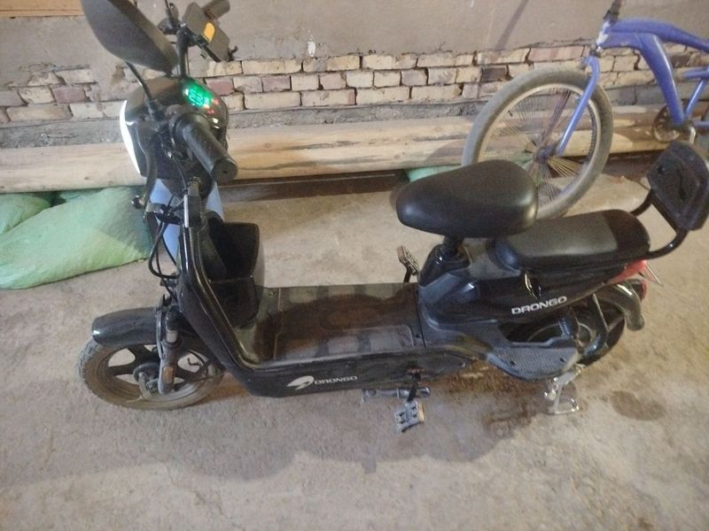 Skuter yangi srochni pul zarur Skuter yangi srochni pul zarur