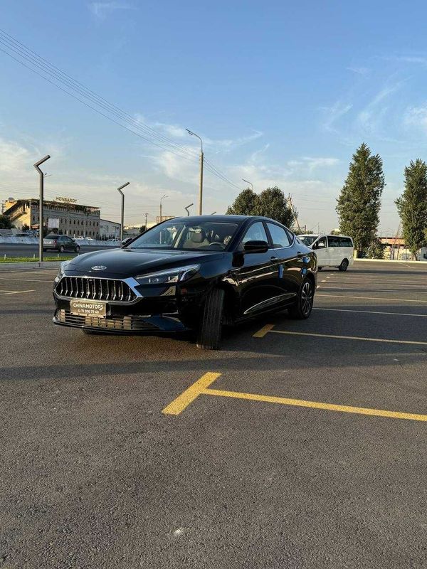 Jac J7 От кучи: 150 Дивигател: 1.5 turbo Макс. тезлик: 220 км.с