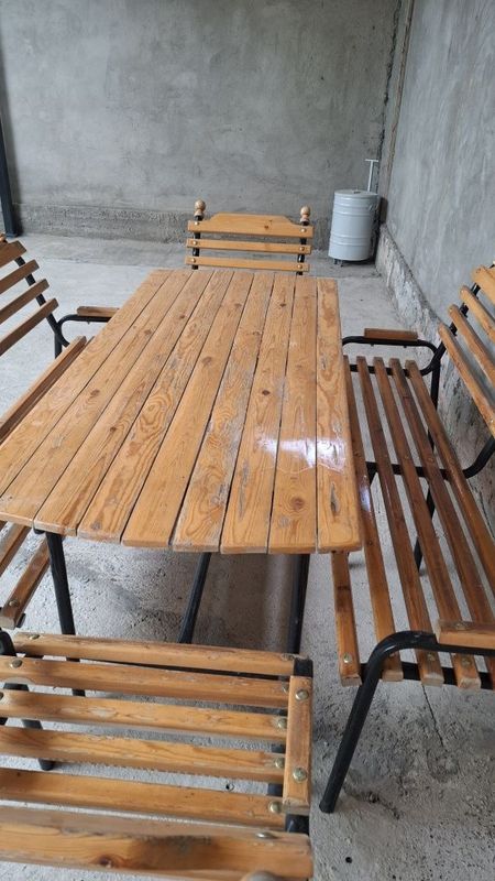 Стол стул. Курпачалари билан бирга. Стол стул. Курпачалари билан бирга.