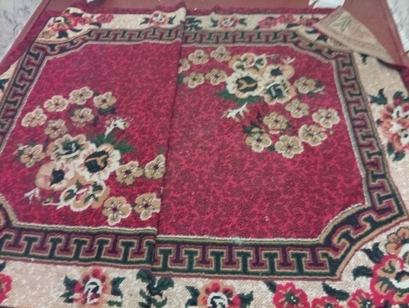 Gilam sotiladi 2X3 Gilam sotiladi 2X3