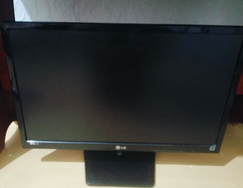 Продам монитор LG Led 27