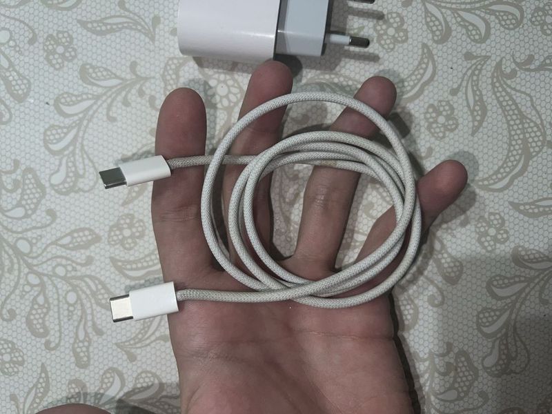 Iphone Original Type-C Lightning USB- c кабель и галовка 20-W Iphone Original Type-C Lightning USB- c кабель и галовка 20-W