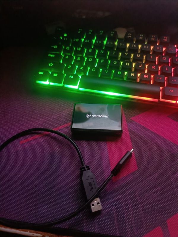 Card reader transcend