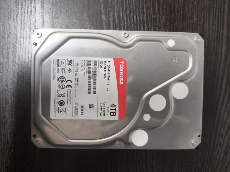 Toshiba X300 4Tb Toshiba X300 4Tb