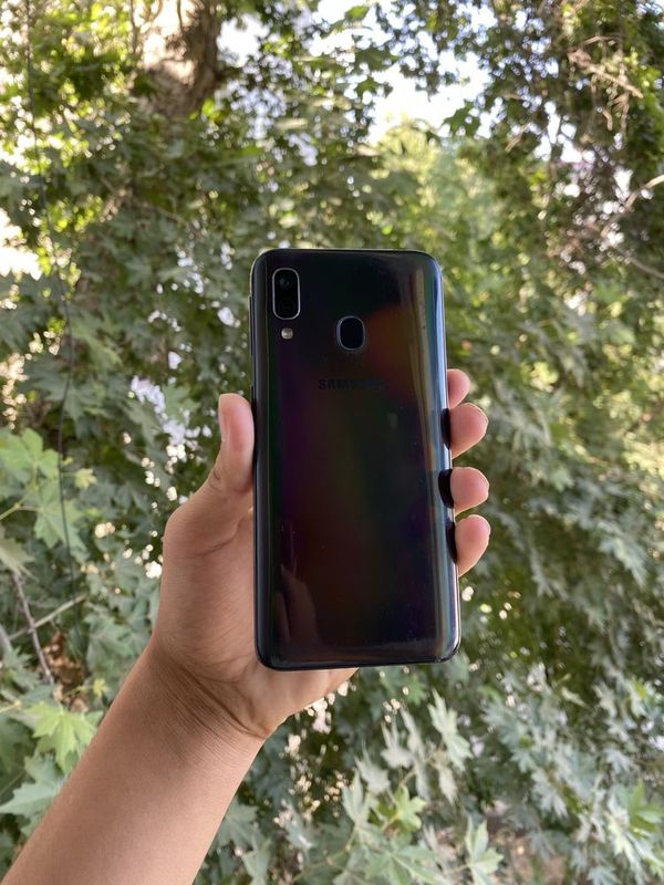 Samsung Galaxy A40 Samsung Galaxy A40