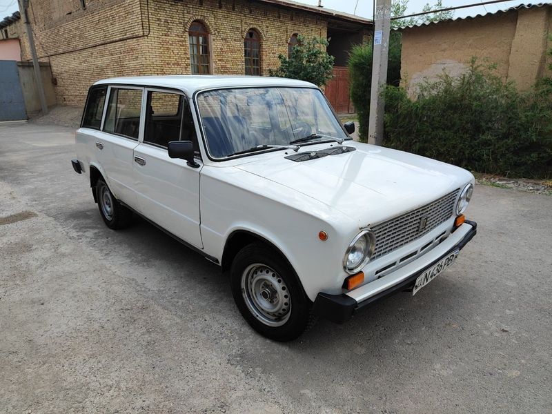 Ваз - 2102 сотилади Ваз - 2102 сотилади