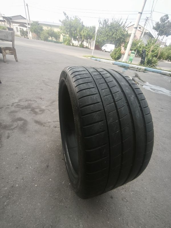 285-35-ZR20 Michelin 285-35-ZR20 Michelin