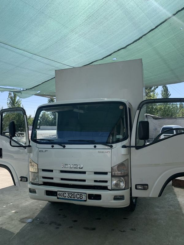 Isuzu SNJ заватиской газ