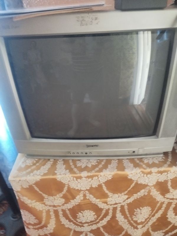 Tv sotiladi. Tv sotiladi.