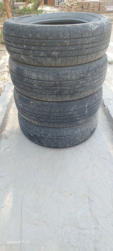 Продам шины бу P195/65R15