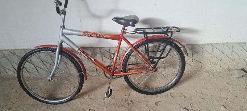 Velosiped sotiladi Velosiped sotiladi