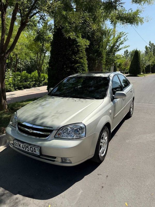 Chevrolet Lacetti avtomat 1.8, Full pozitsiya, gaz-metan Chevrolet Lacetti avtomat 1.8, Full pozitsiya, gaz-metan
