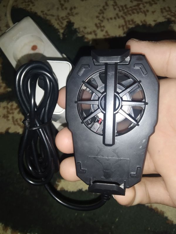 Telefon uchun cooler Telefon uchun cooler