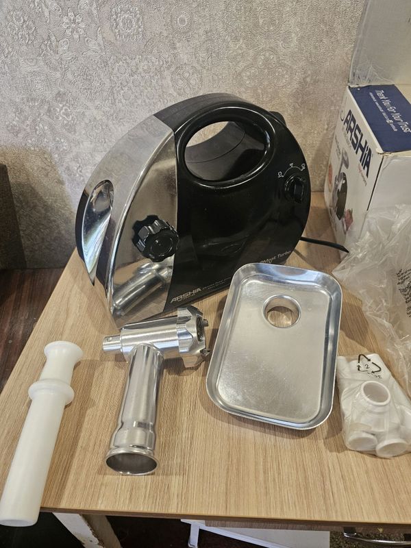 Новая мясорубка комбаин оригинал Новая мясорубка комбаин оригинал