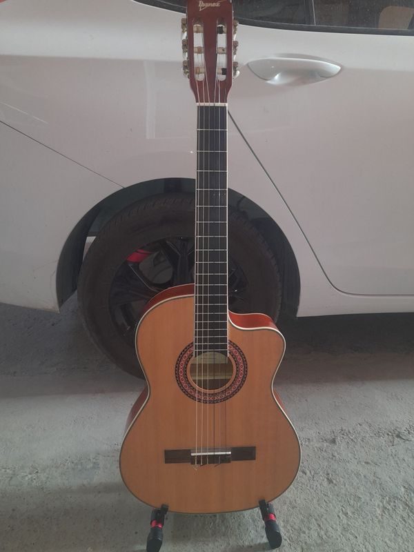 Гитара ~ Gitara sotiladi Гитара ~ Gitara sotiladi