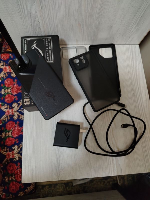 Gaming Asus ROG phone 8 igravoy 12/256gb Gaming Asus ROG phone 8 igravoy 12/256gb