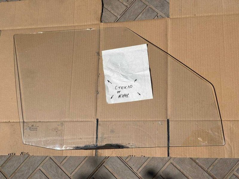Отдаю правое переднее стекло от Москвич 2141 Отдаю правое переднее стекло от Москвич 2141