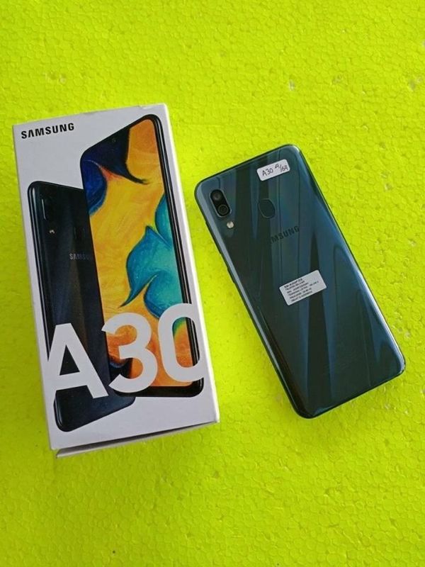 Samsung Galaxy A30 Samsung Galaxy A30