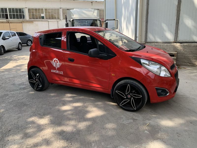 Spark 1L mator navarotlari bilan sotiladi Spark 1L mator navarotlari bilan sotiladi