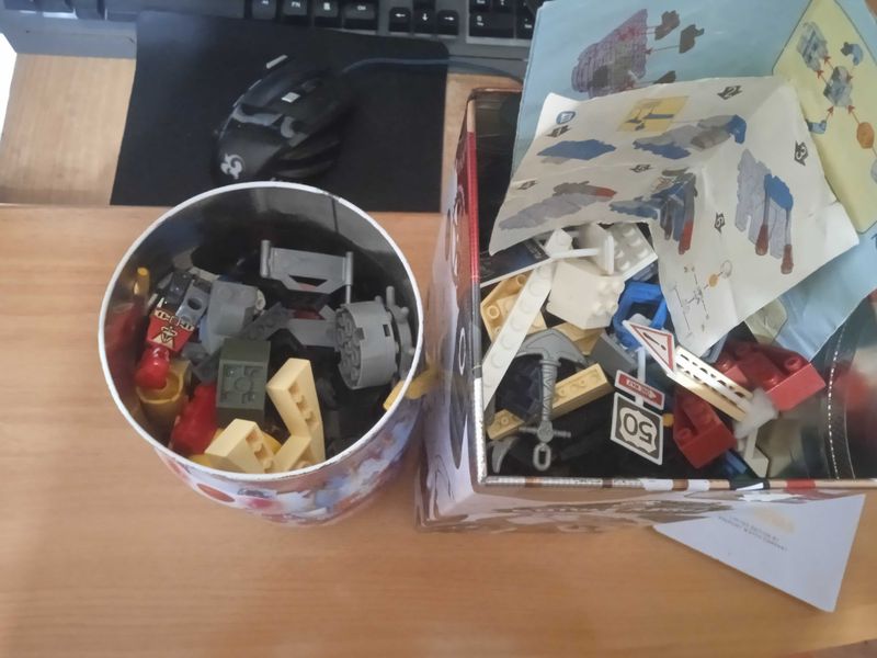 Продам лего конструктор