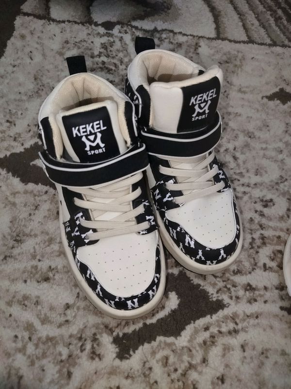 Sneakers Sneakers