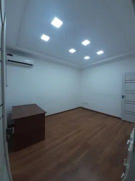 Чиланзар 5. 70м² в доль дороги 3 комнаты ор метро М Улугбек Чиланзар 5. 70м² в доль дороги 3 комнаты ор метро М Улугбек