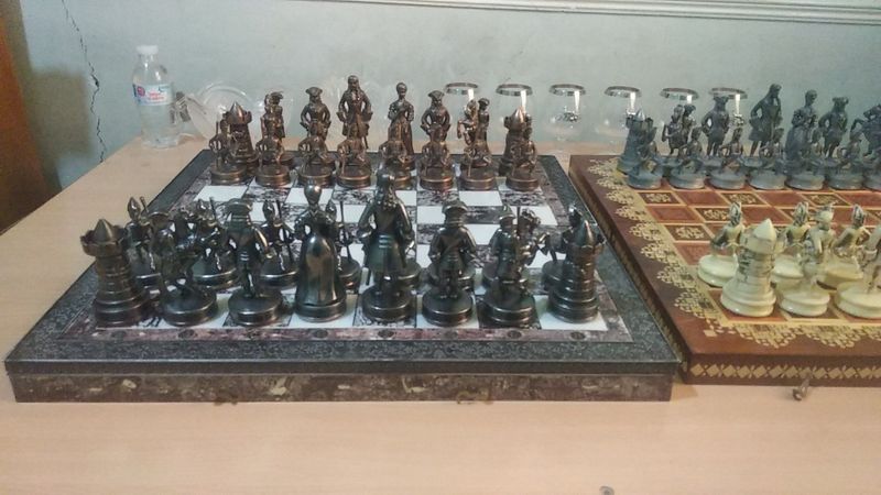 Soat. Narda. Shaxnat. Bliard. Piano sotiladiiladi Soat. Narda. Shaxnat. Bliard. Piano sotiladiiladi