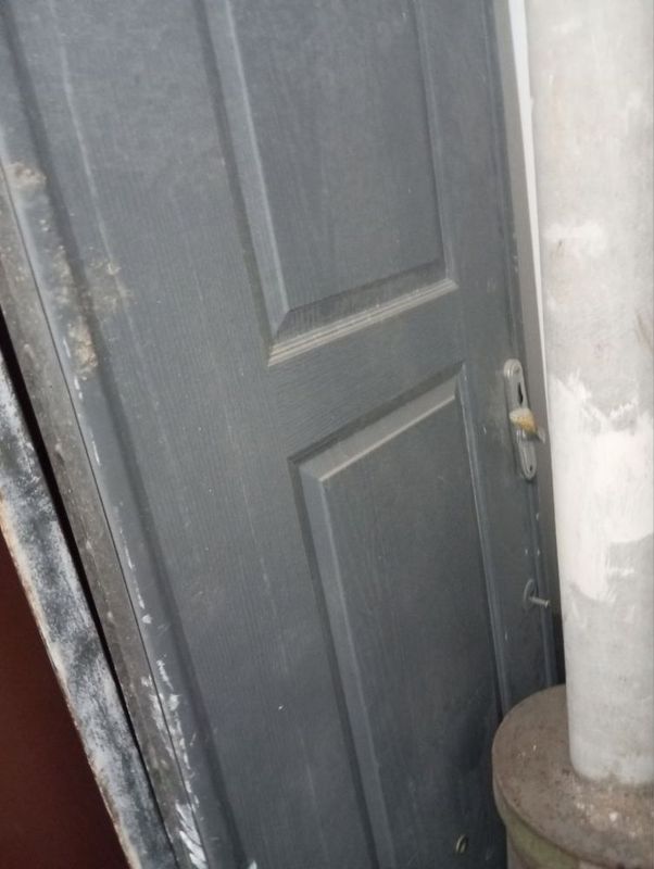Temir Eshik sotiladi Temir Eshik sotiladi