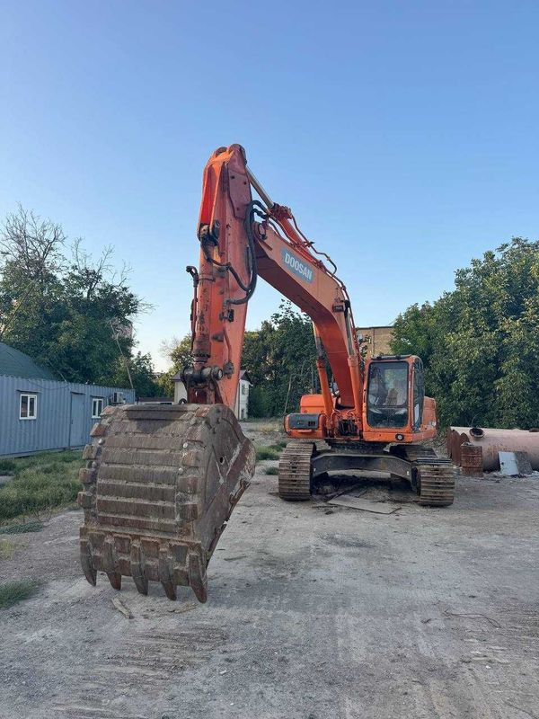 Ekskvator zanjirli Dosan DX300LCA