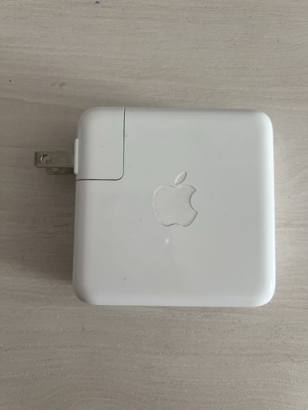 MacBook zaryadka 67W