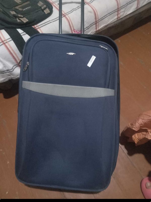Продаётся Чемодан IT Luggage Продаётся Чемодан IT Luggage