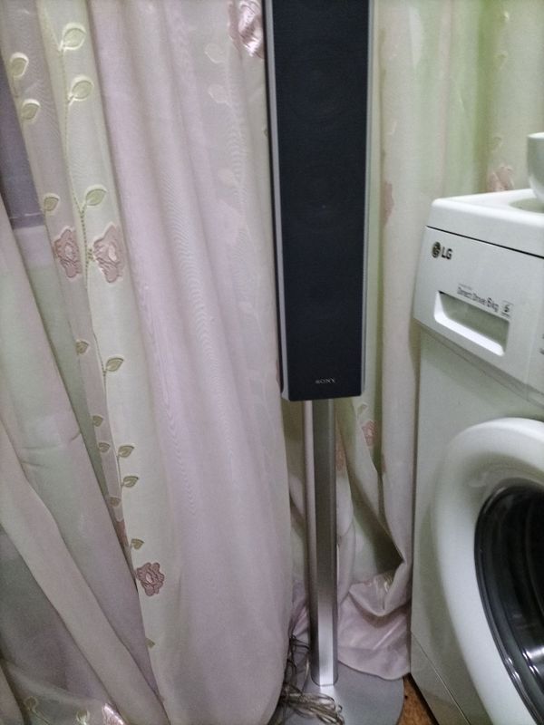 Продаются буфер , колонки 2 шт и 2 на ножках Продаются буфер , колонки 2 шт и 2 на ножках