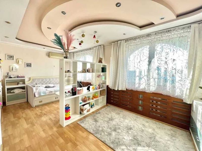 Элитная 5-комнатная квартира 182 м² в центре Мирабад Айбек