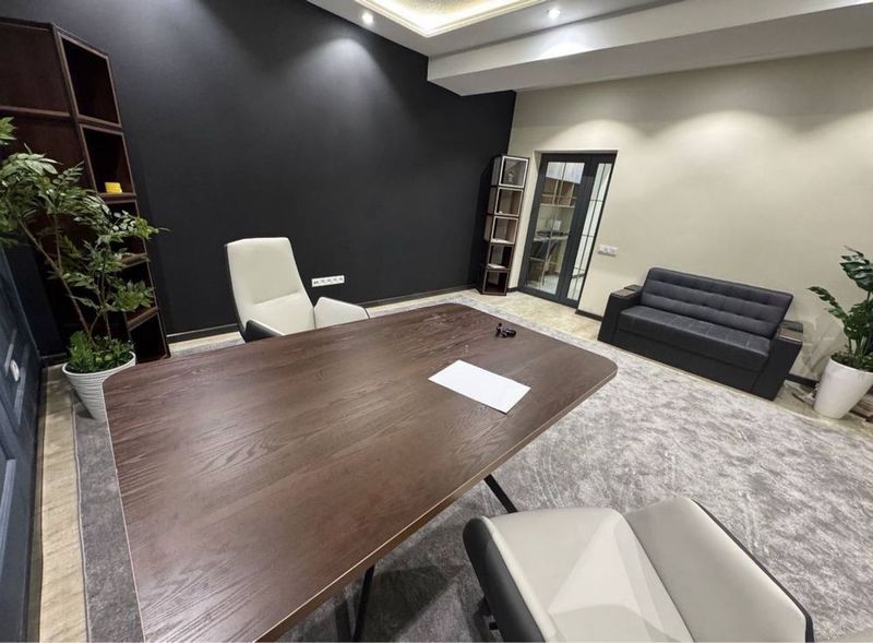 Офис с Авторским Ремонтом Рядом с М. Космонавты 90 м² Офис с Авторским Ремонтом Рядом с М. Космонавты 90 м²