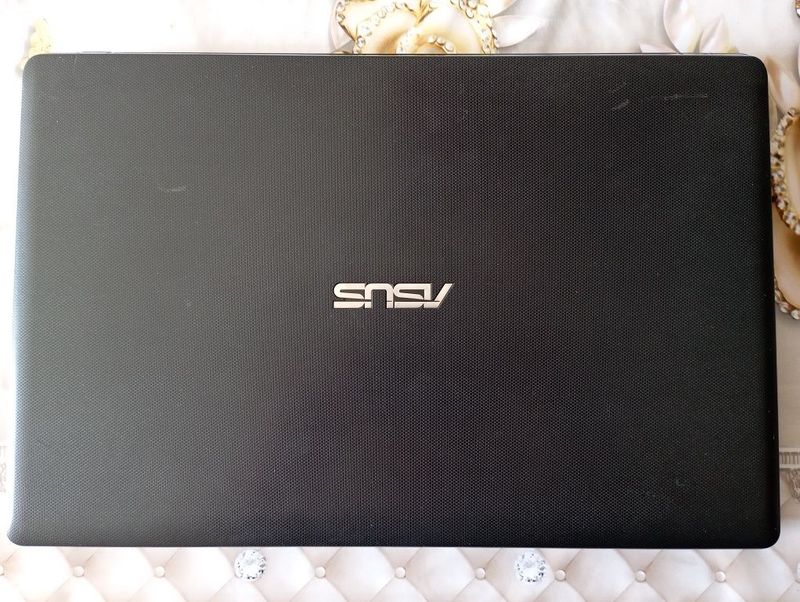 ASUS i5 yaxshi kompyuter ASUS i5 yaxshi kompyuter