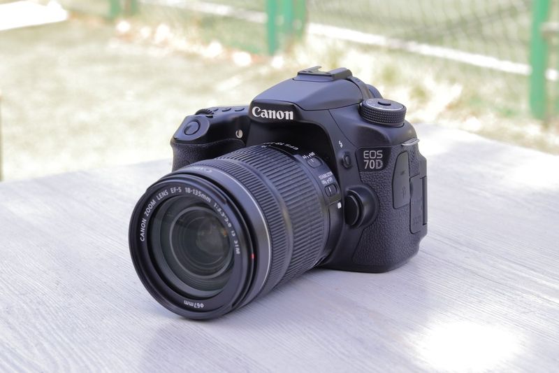 Canon 70D + EF-S 18-135 IS STM Canon 70D + EF-S 18-135 IS STM