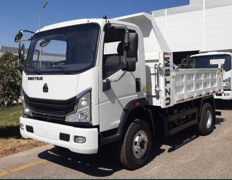 Самосвал Sinotruck Howo Самосвал Sinotruck Howo