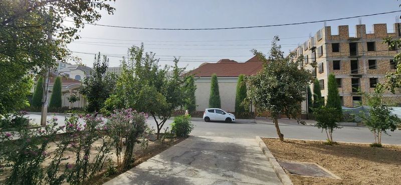 Chilonzor Mevazorda hovli sotiladi