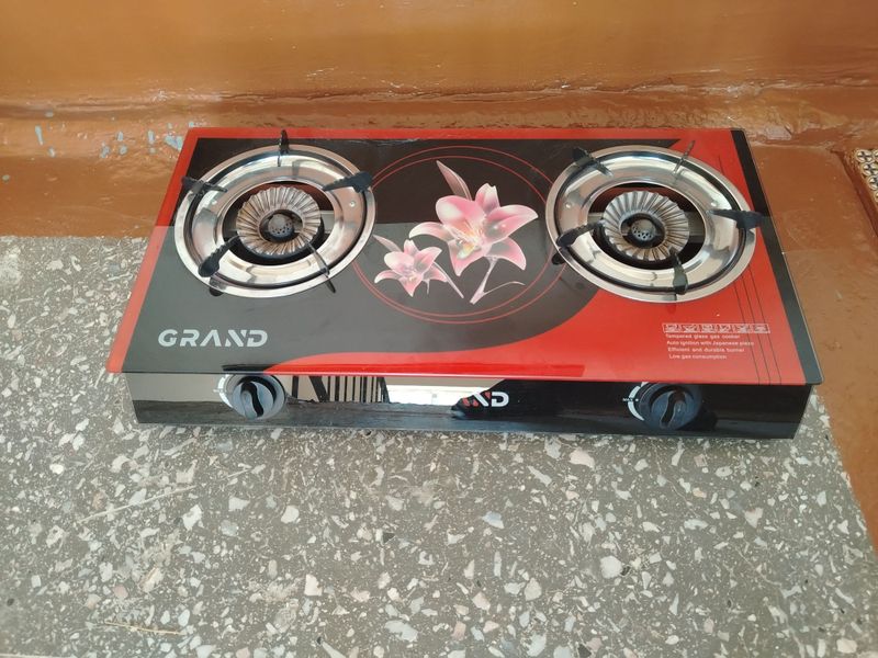 Gaz pechka sotiladi Gaz pechka sotiladi